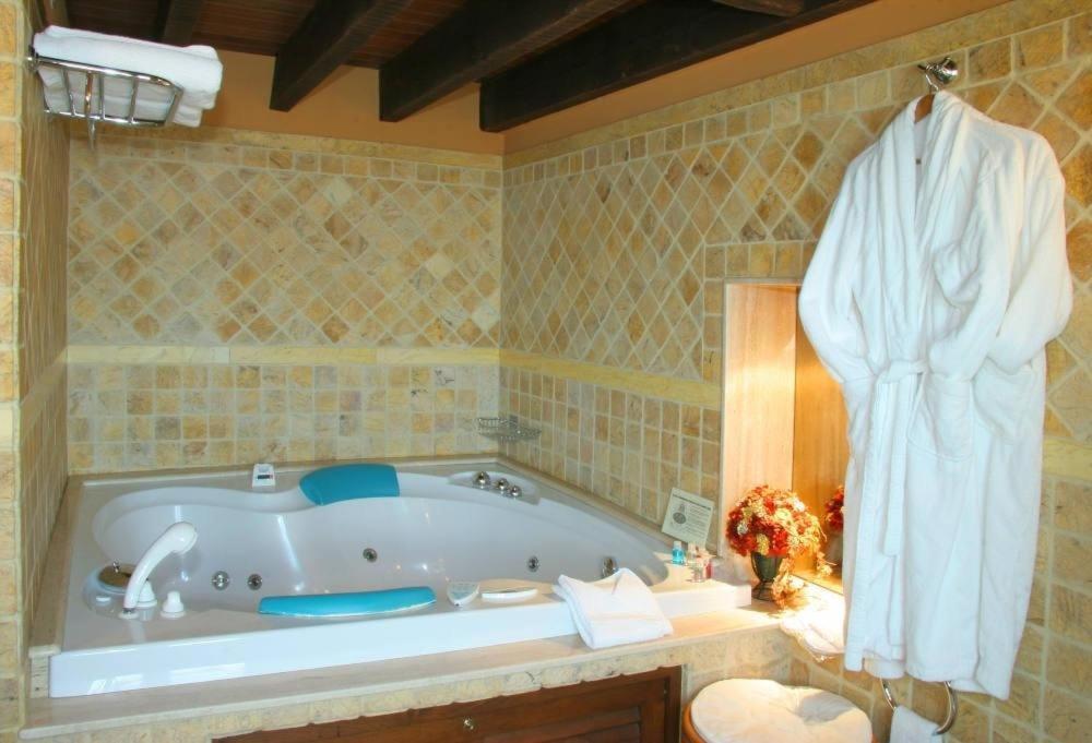 Hotel Palacete Real Villamayor  Екстер'єр фото