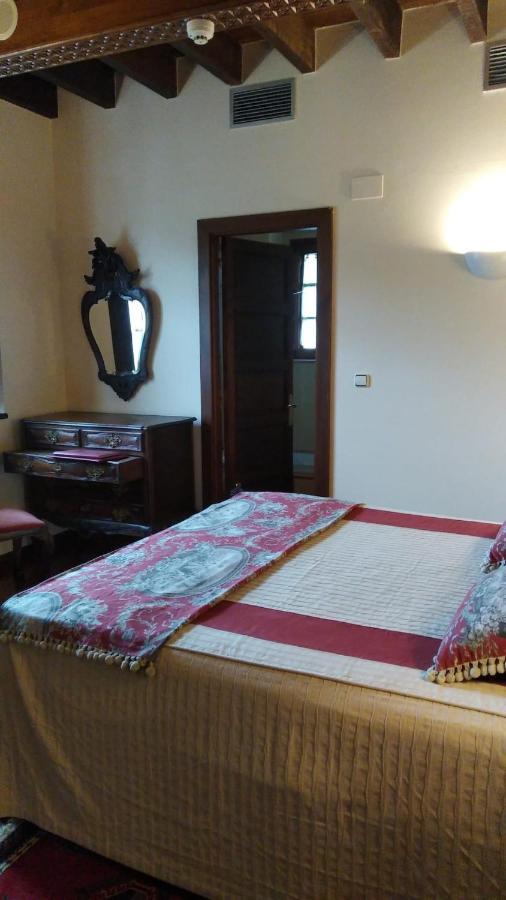 Hotel Palacete Real Villamayor  Екстер'єр фото