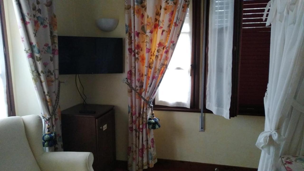 Hotel Palacete Real Villamayor  Екстер'єр фото